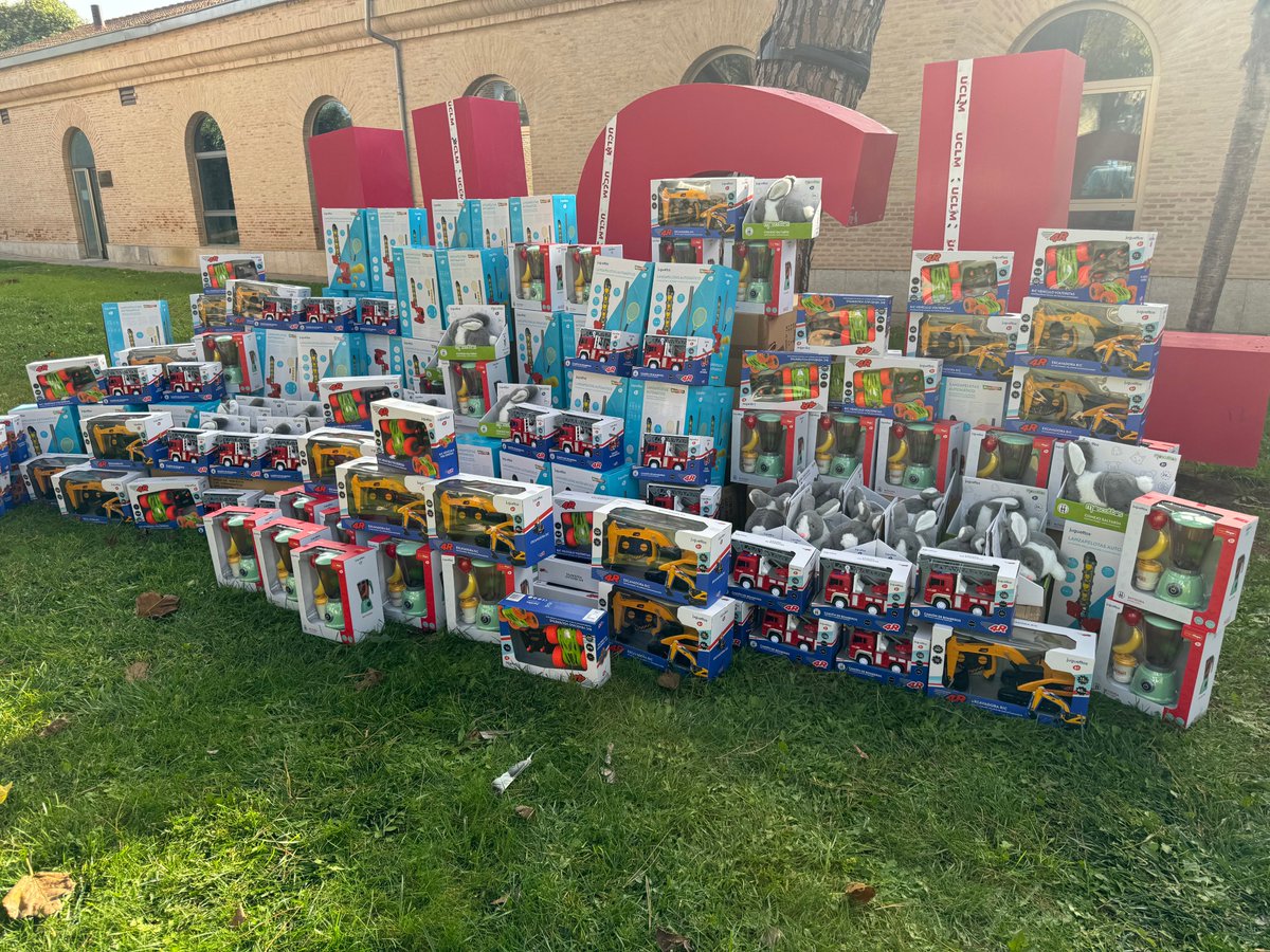 📣 En colaboración con <a href="/uclm_es/">Universidad de Castilla-La Mancha</a> y <a href="/LFDPsol/">La Fábrica de Palabras</a>, hemos logrado un acuerdo con #Juguettos para ofrecer juguetes a un precio más accesible para familias y organizaciones.

Porque jugar es un derecho de todos los niños y niñas.  👩🧑