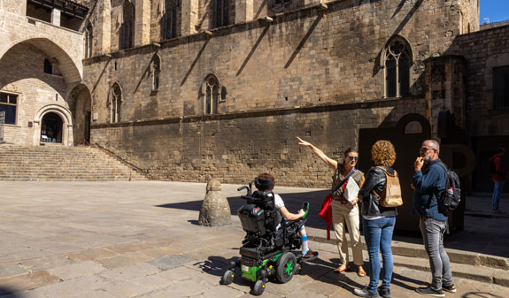 Today is the International Day of People with Disability. Barcelona is a global leader in accessibility and inclusion. Check out our Accessible Tourism portal. #BarcelonaAccessible
👉tuit.cat/awIy4

<a href="/BarcelonaInfoEN/">Barcelona Turisme</a> <a href="/bcn_ajuntament/">Ajuntament de Barcelona</a> <a href="/cambraBCN/">Cambra de Comerç de Barcelona</a> <a href="/TurismeDIBA/">TurismeDIBA</a>