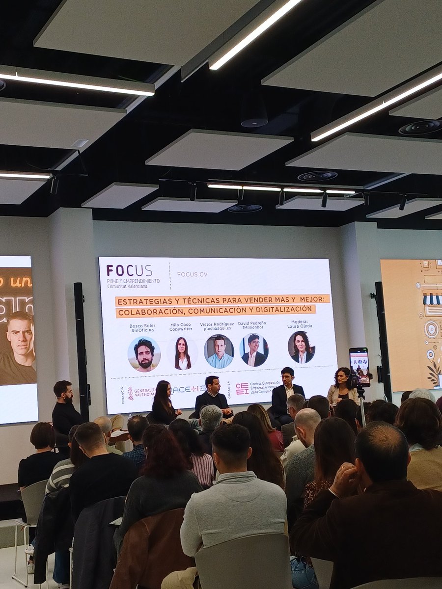 <a href="/BoscoSoler/">Bosco Soler 🐧</a> hablando de #colaboracion y su importancia, a través de diferentes acciones que suman y multiplican. <a href="/MilaCocop/">Mila Coco</a> de #Copywriter como captas la atención de tu cliente a través de un buen storytelling, persuasión
#FOCUSPYMECV