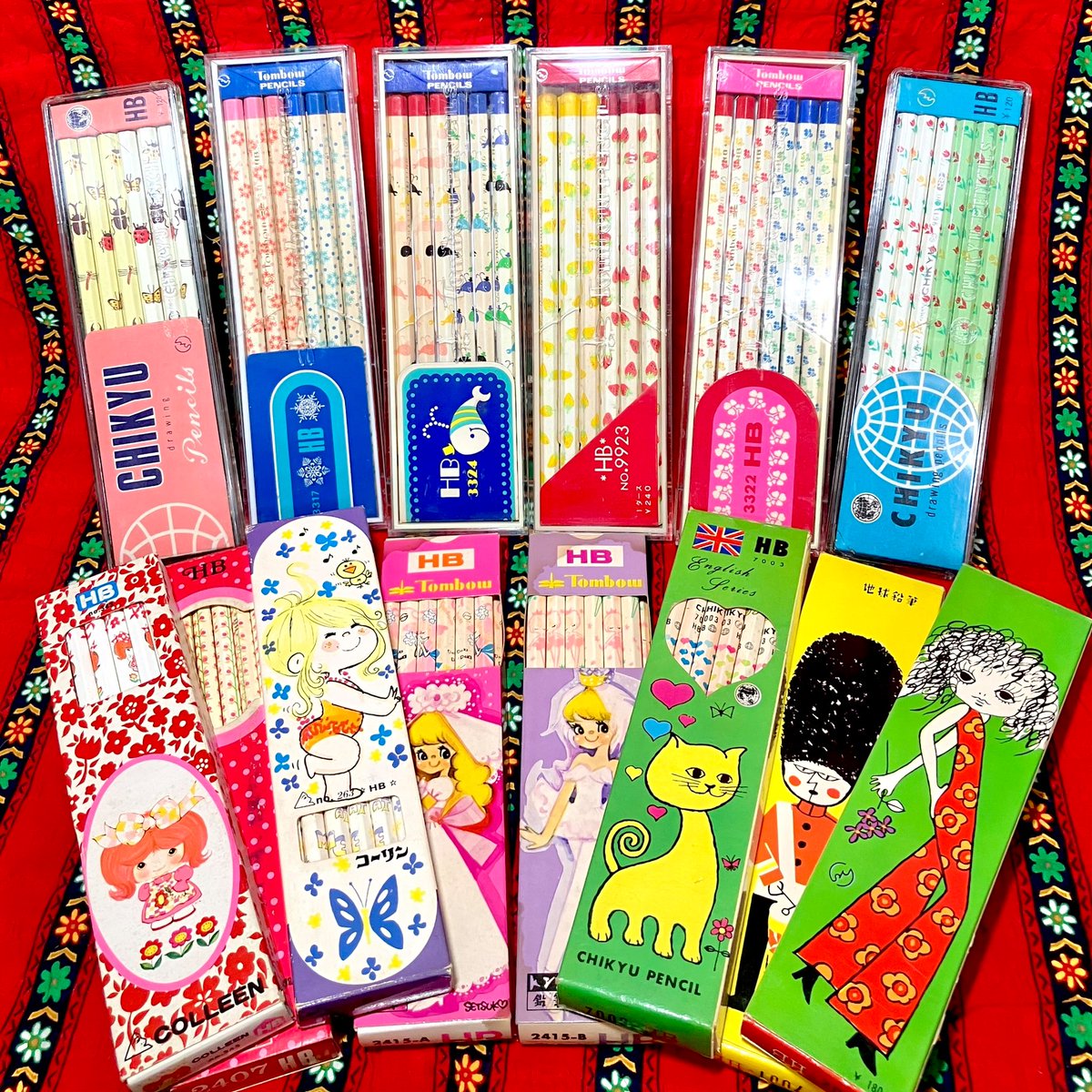 applique_retro's tweet photo. 🍏🍎 R7 レトロサミットin 名古屋 🍎🍏
レトロな鉛筆やグラスなどもご用意いたしました。あなただけのお気に入りを見つけにきてくださいね☺️こちらの商品は #レトロサミット にお待ちいたします🌟 #昭和レトロ #レトロポップ

日にち【12月7日(土) 10時半~15時】
場所【名古屋国際会議場/2号館1F】 https://t.co/577AZ39VrO
