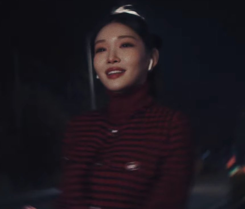 she’s just so beautiful.. mesmerizing.. a dream..