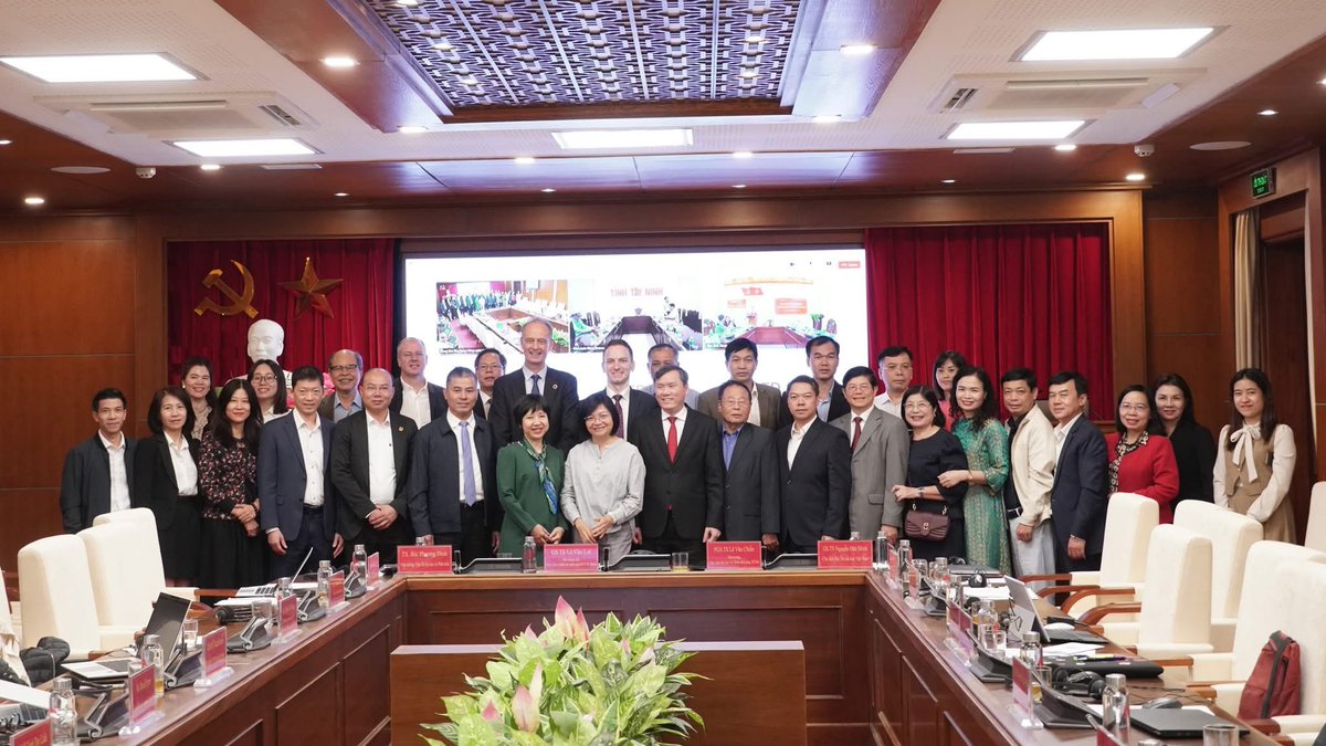 Ireland in Vietnam 🇮🇪 (@irlembvietnam) on Twitter photo The Embassy is delighted to support a study on enhancing digital transformation in healthcare in isolated & vulnerable communities, working with <a href="/UNDPVietNam/">UNDP in Viet Nam</a>. The project will contribute to improved digitisation of health records and better healthcare outcomes 🇮🇪🤝🇻🇳 🏥 The Embassy is delighted to support a study on enhancing digital transformation in healthcare in isolated & vulnerable communities, working with <a href="/UNDPVietNam/">UNDP in Viet Nam</a>. The project will contribute to improved digitisation of health records and better healthcare outcomes 🇮🇪🤝🇻🇳 🏥