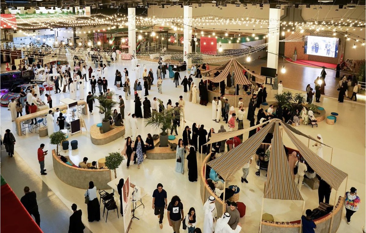 CanadianUniversityDubai tweet media