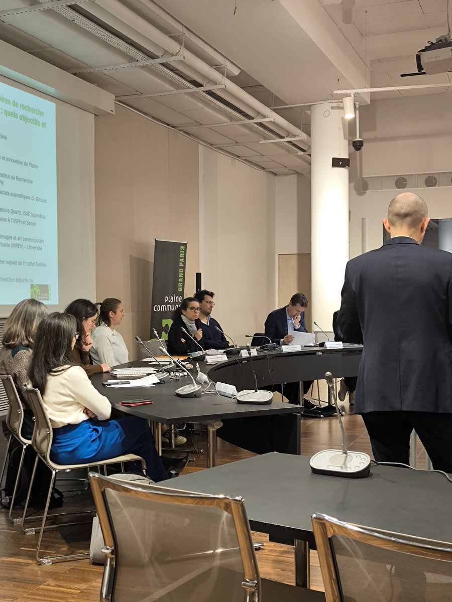 anthonymiege's tweet image. Rencontres de l'enseignement supérieur et da la recherche ce jour à @PlaineCommune 🍀
Plus que jamais les unités de recherche travaillent et travailleront main dans la main avec les collectivités et leurs acteurs du territoire.
Clin d'oeil à l'@univ_spn bien représentée 😉