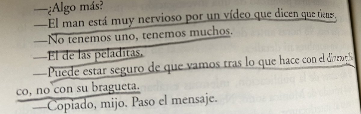 Para tener una opinión definitiva sobre la condena a Danilo Carrera, estoy leyendo el libro de Boscán.
Reconoce que tiene videos del «viejo depravado» con «peladitas» (p. 150), pero que solo le interesa lo que haga con dinero público, no con su bragueta.
¿Están locos? ¡Menores de