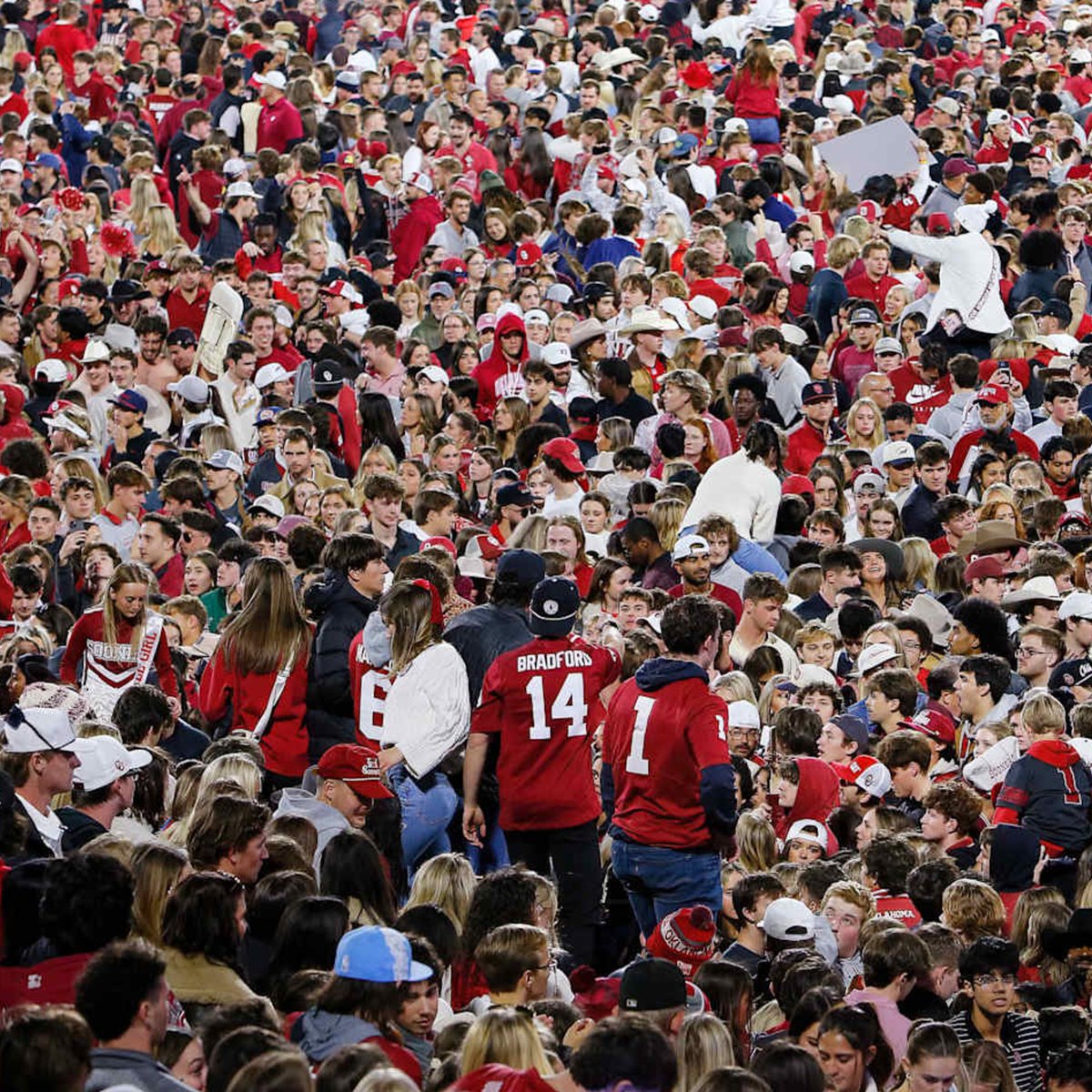 The SEC's first college football season as a 16 team conference resulted in a total of $2.1 million in fines being issued. [Front Office Sports]

Alabama received the most fines, totalling $400,000, after fans stormed the field in all three losses this year. #RollTide