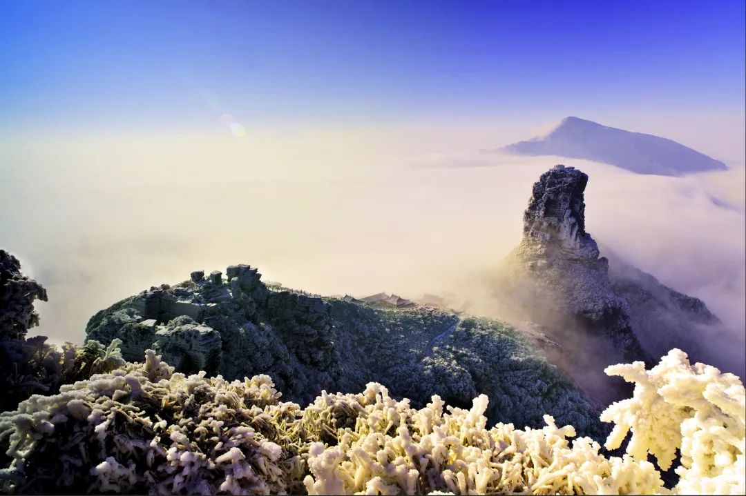 ❄️⛄Dive into the #winter magic of #Guizhou! From relaxing hot springs to thrilling winter sports and rich cultural experiences, there's something for everyone this season. #GuizhouInWinter 👉https://t.co/qyvnWC0SVV https://t.co/BYb3VBlEmD