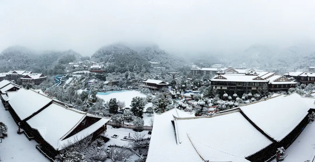 ❄️⛄Dive into the #winter magic of #Guizhou! From relaxing hot springs to thrilling winter sports and rich cultural experiences, there's something for everyone this season. #GuizhouInWinter 👉https://t.co/qyvnWC0SVV https://t.co/BYb3VBlEmD