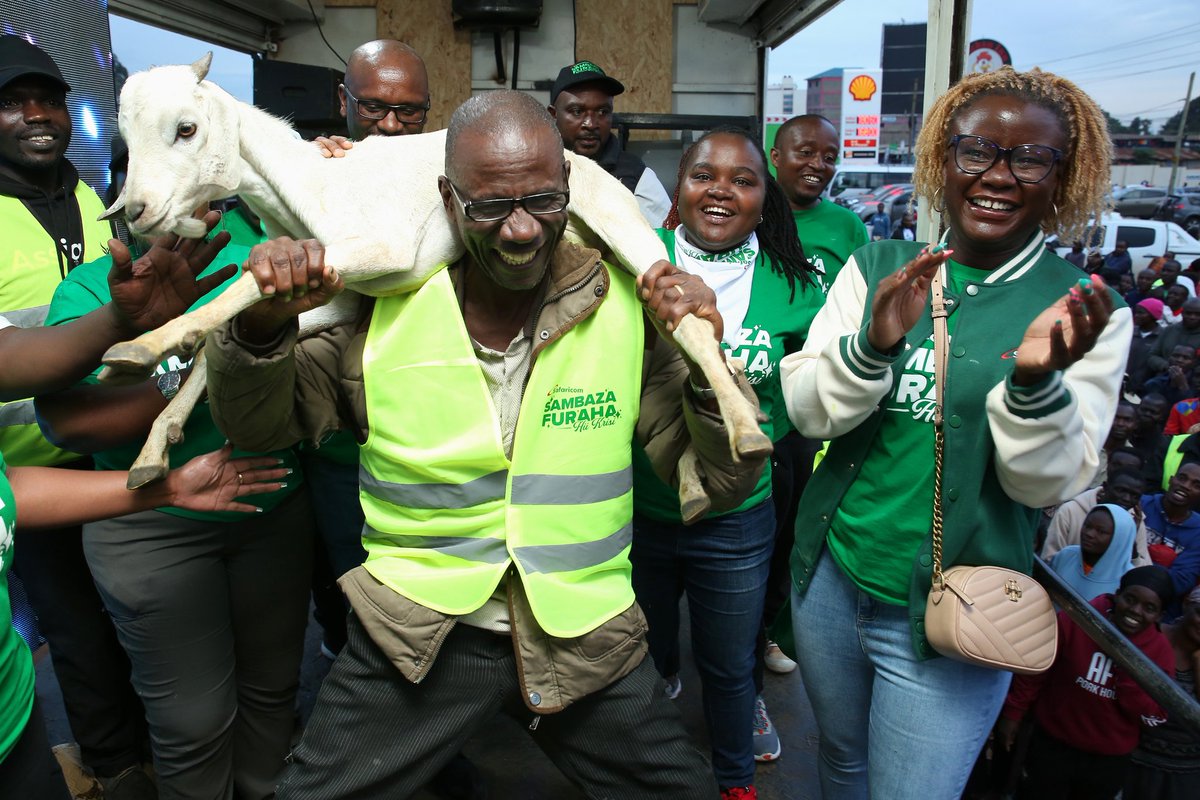 HassanTrueman's tweet photo. Safaricom caravan is in Nairobi region this week. It's time to #SambazaFurahaNaSafaricom  this festive season &amp; stand a chance to win airtime, phones, live goats, chicken &amp; many more. @ki_pkn @dennismuchangi6 share what u would like to win. I can't Waite to win!
@SafaricomPLC https://t.co/ip842t1AG8