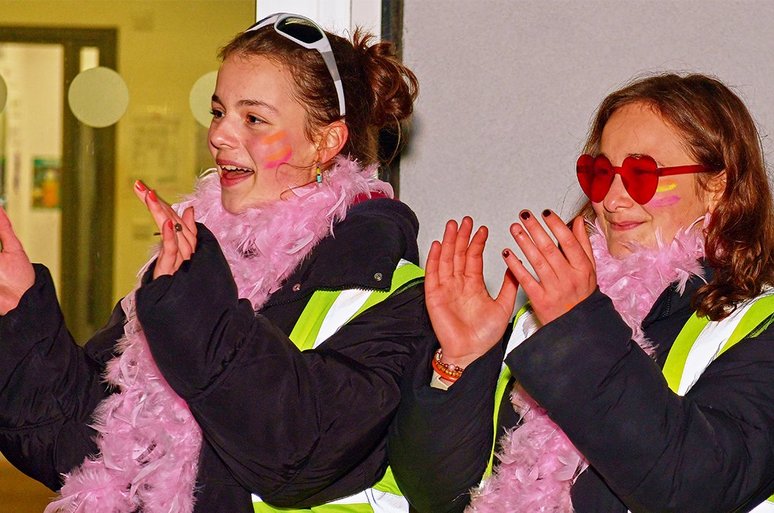 The Perse School (@theperseschool) on Twitter photo Students & staff lit up <a href="/ThePerseSchool/">The Perse School</a> with their Glow the Distance fun run in aid of <a href="/ChristelHouse/">Christel House</a>
⭐Donations should be made during #ChristelHouse <a href="/BigGive/">Big Give</a> which runs until Tue 10 December, with funds raised up to £12,500 being doubled. Read more at tinyurl.com/4j7cjapz Students & staff lit up <a href="/ThePerseSchool/">The Perse School</a> with their Glow the Distance fun run in aid of <a href="/ChristelHouse/">Christel House</a>
⭐Donations should be made during #ChristelHouse <a href="/BigGive/">Big Give</a> which runs until Tue 10 December, with funds raised up to £12,500 being doubled. Read more at tinyurl.com/4j7cjapz