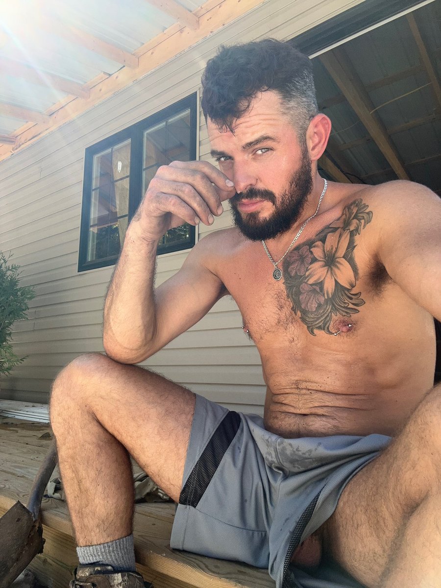 kongfreeballer's tweet photo. @twtZero_ Hot sweaty men 💪🏽 https://t.co/ix4FSKTILz