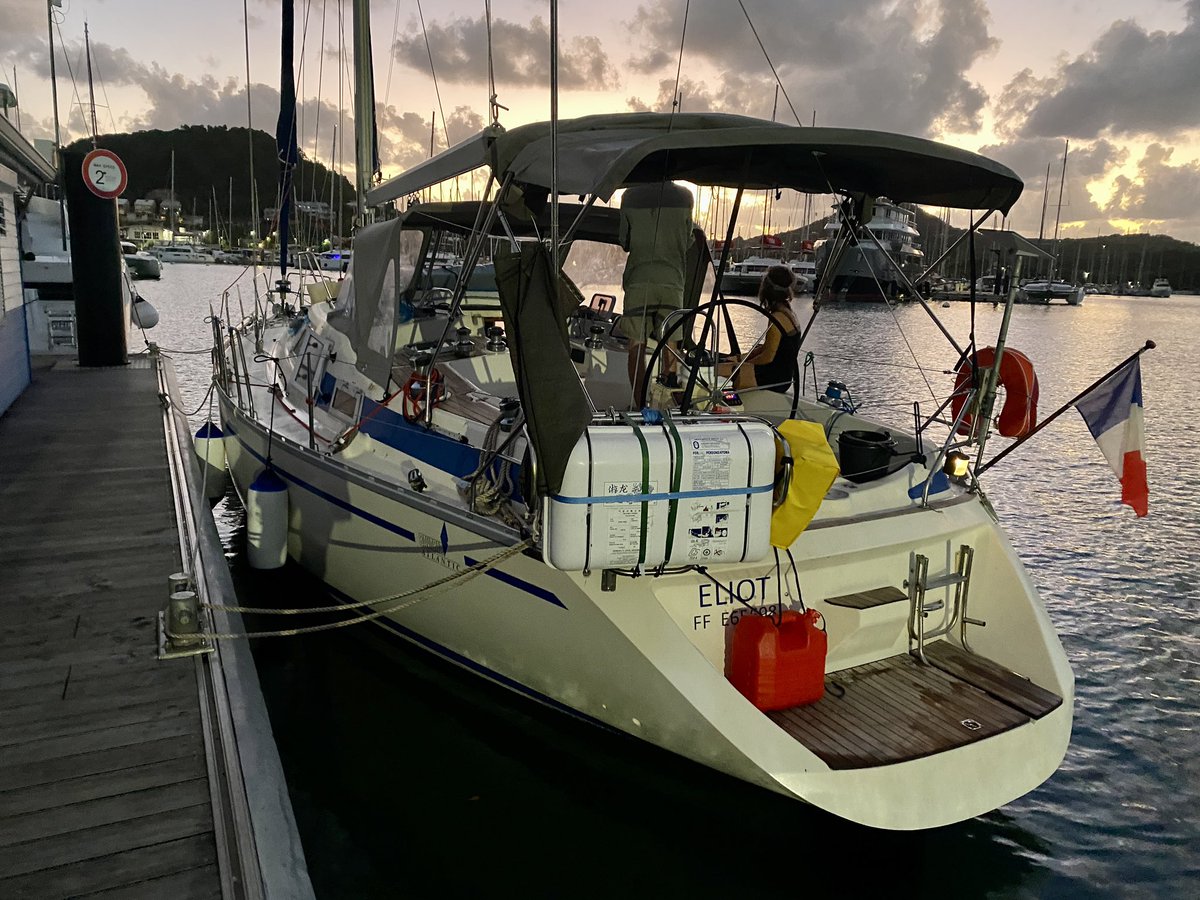 À bon port … ça c’est fait 

Heure officielle d’arrivée au Marin

9h42 TU

Bravo Philippine pour ce paris gagné de main de maître