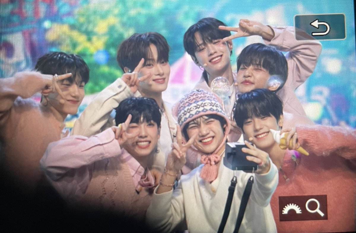 241203 3차 경연
#project7 #프로젝트7

메리고라운드
Merry-go-round
