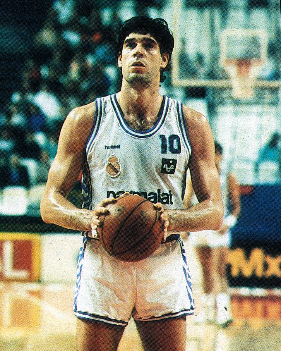 RMBaloncesto's tweet photo. ✨ 35 años sin Fernando Martín.
#RMBaloncesto https://t.co/W7Eylj7Eqm