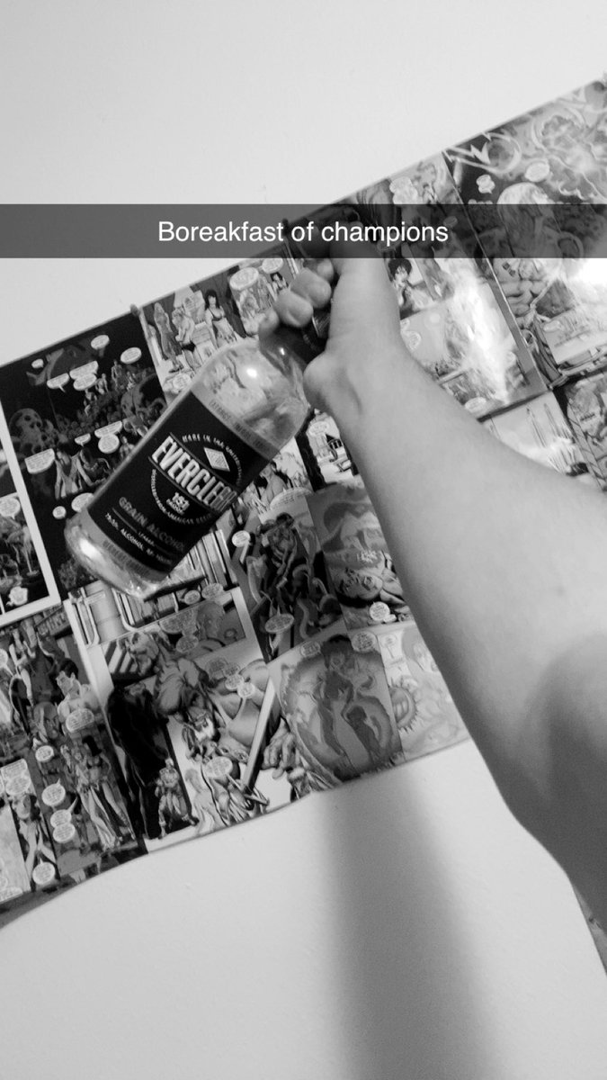 Lonnytooloud's tweet image. Kitty mein Getränk mit R6
😻😻