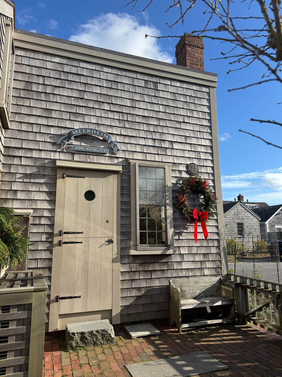 Getting Ready For The Holiday Season - katieuhran.com/blog/getting-r… #nantucket #islandlife #holidays #giftideas #healthylife #healthychoices