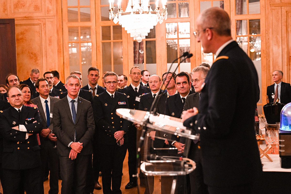 Chef d'état-major de la Marine tweet media