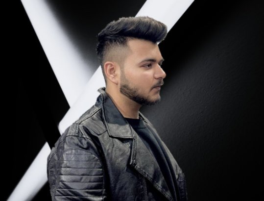 divyxnsh_eth's tweet image. Hey Legends!!

𝐇𝐞𝐫𝐞’𝐬 𝐭𝐡𝐞 𝐫𝐞𝐚𝐥 𝐃𝐈𝐕𝐘𝐀𝐍𝐒𝐇 between this bullish market and i know your all eyes on NFT’s right now as mine so let’s cheer together.

𝐈 𝐬𝐭𝐚𝐫𝐭𝐞𝐝 𝐦𝐲 𝐣𝐨𝐮𝐫𝐧𝐞𝐲 𝐟𝐞𝐰 𝐦𝐨𝐧𝐭𝐡𝐬 𝐚𝐠𝐨 as a creator here to make good connections with…