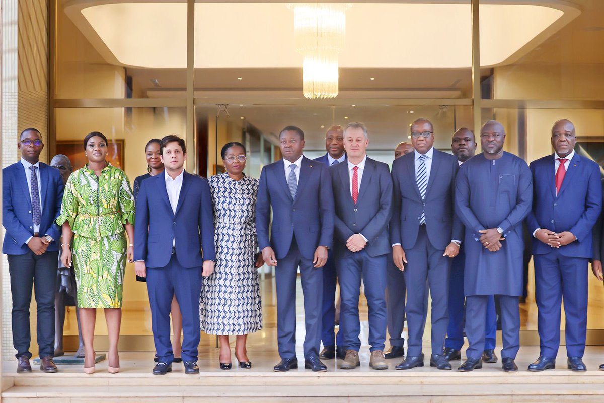 PresidenceTg's tweet photo. Le Président de la République, @FEGnassingbe a présidé, ce 02 décembre 2024 à Lomé, une cérémonie de signature d’accord de production d’électricité à base de microréacteurs nucléaires entre le Togo et société américaine Nano Nuclear Energy. 

https://t.co/RBWAr6n3q0 https://t.co/B566fMayQK