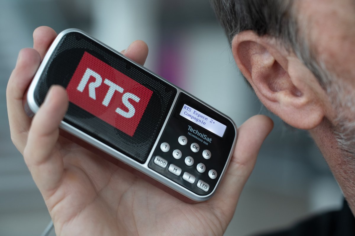 😍 #Concours Pas encore d'équipement DAB+?

Tentez de gagner une radio RTS compatible DAB+ ou un adaptateur DAB+ pour voiture avec émetteur Bluetooth et prise AUX!

🎅 Pour participer à notre jeu-concours et remporter votre cadeau à temps pour Noël 👉 tinyurl.com/265hhc6f