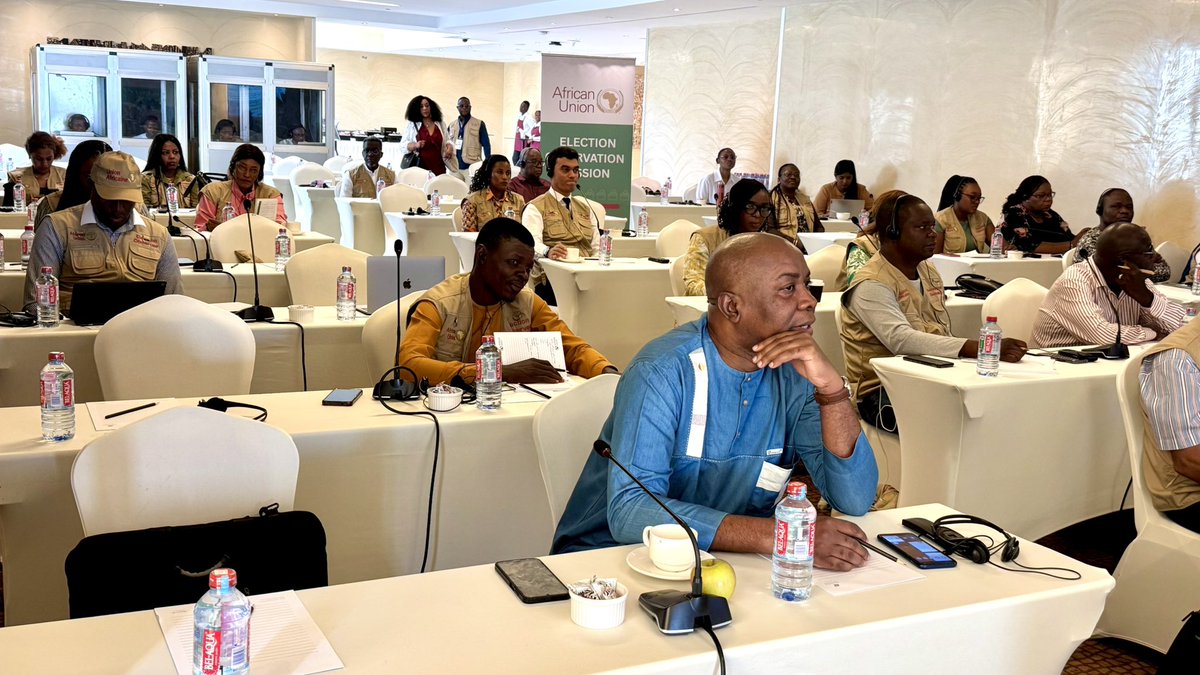 AUC_PAPS's tweet photo. The #AUEOM to the General Elections in #Ghana 🇬🇭 commenced pre-deployment training of election observers on 1/12/2024 with briefings on the political &amp; historical context, constitutional &amp; legal framework, participation of civil society, women, youth &amp; persons with disabilities https://t.co/EKHfuFUqqW