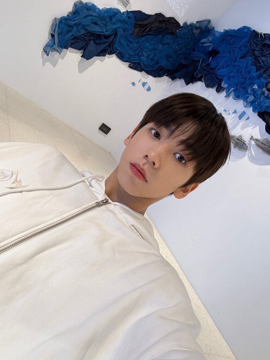 8turnpics_'s tweet photo. ー　{haemin plus chat 💬}

#에잇턴 #8TURN #EIGHT_TURN https://t.co/grBRsE36xp