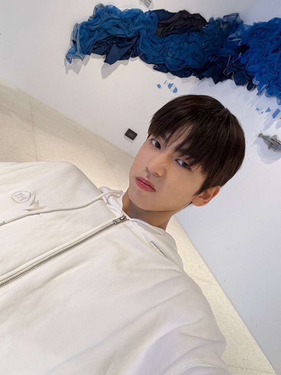 ー　{haemin plus chat 💬}

#에잇턴 #8TURN #EIGHT_TURN