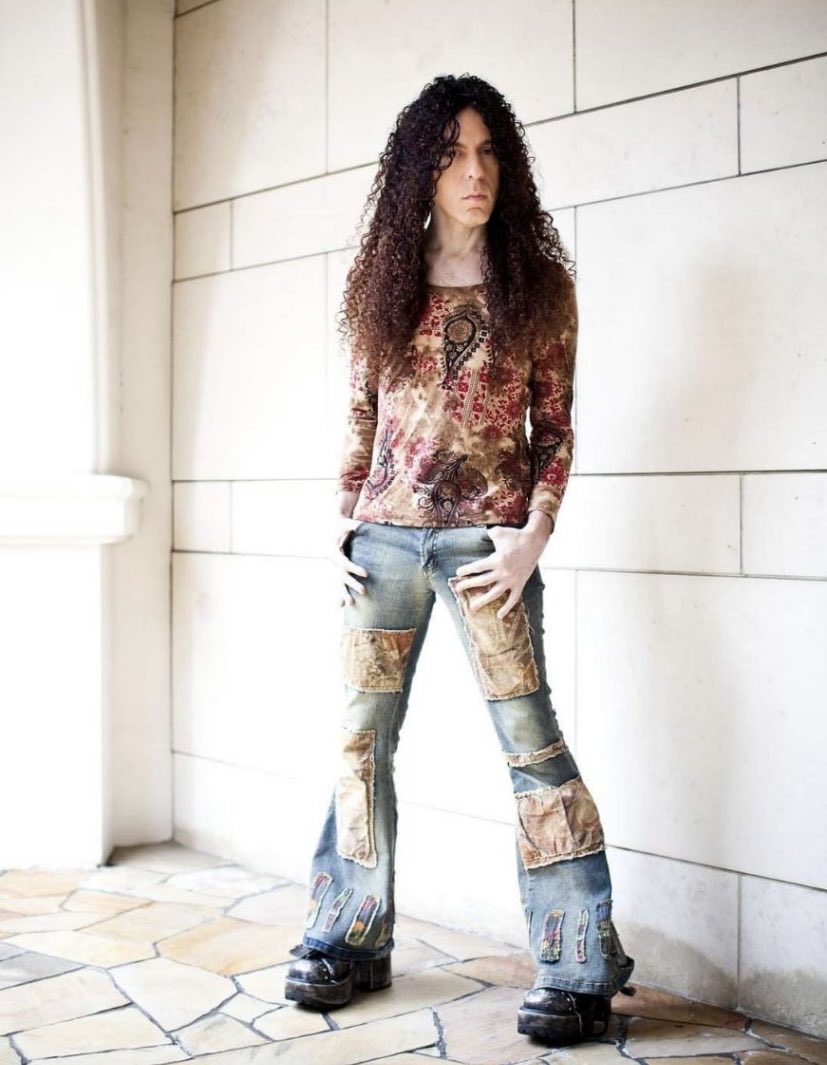 My autobiography is released everywhere TODAY! Happy reading and don’t be afraid to let me know what you think! 
Autographed copies available at dreamingjapanesebook.com