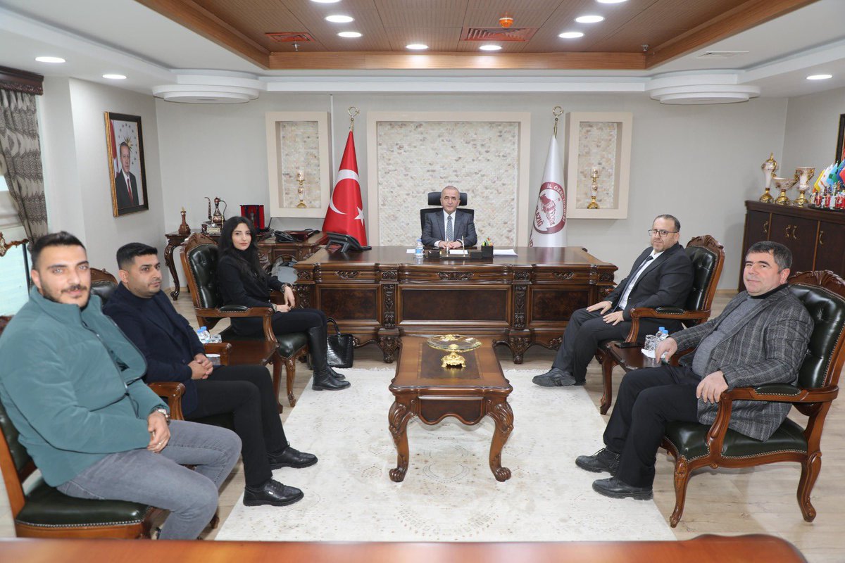 Elmiyad23's tweet photo. Elazığ Medya, İnternet Yayıncıları ve Gazetecileri Derneği Başkanımız Fırat Öztürk ve yönetim kurulu üyelerimiz, Elazığ Valisi Sayın Numan Hatipoğlu’nu ziyaret etti. 

Nazik kabüllerinden ötürü Sayın Valimize teşekkür ediyor, çalışmalarında başarılar diliyoruz. 

@numanhatipoglu https://t.co/Du9iZL2AOy