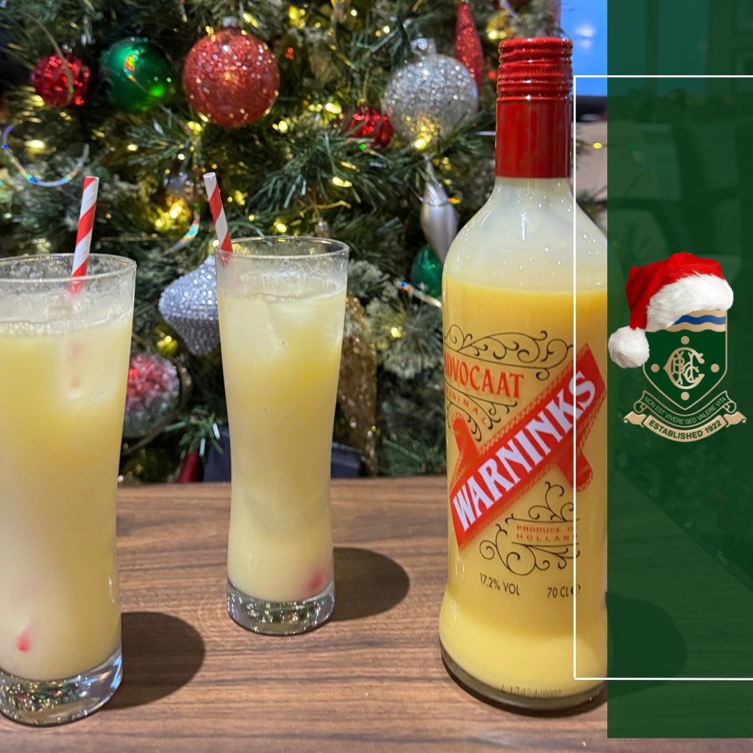 🎄✨ Indulge in a classic Snowball cocktail, a creamy blend of luscious advocaat liqueur and refreshing lemonade. 

It's the quintessential Christmas sip that captures the spirit of the festivities in every delightful glass. Cheers to holiday cheer! 🍸🎄