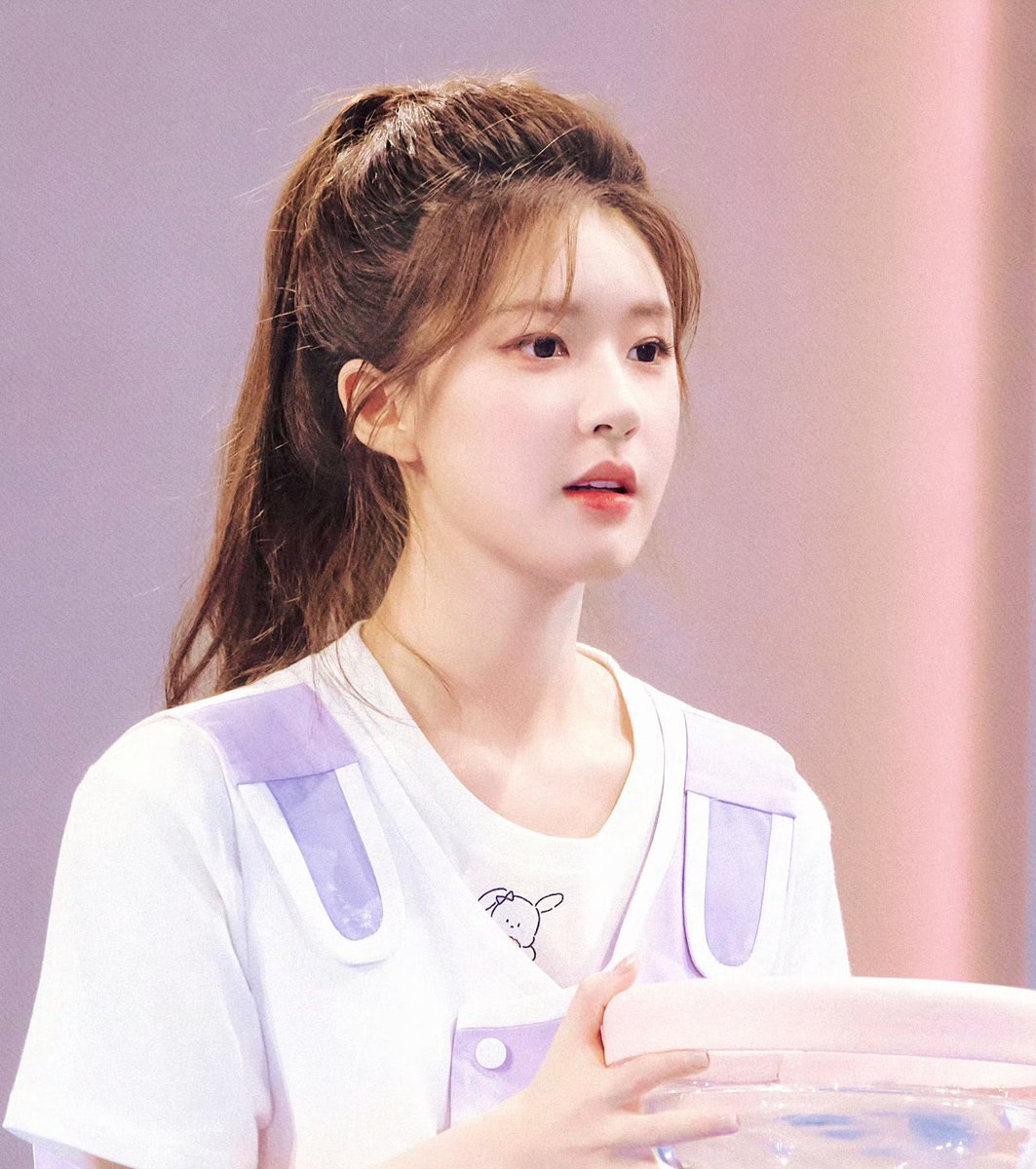 rolu5120's tweet image. 안녕토요일 로사 헤메코를 어떻게 잊어 ….