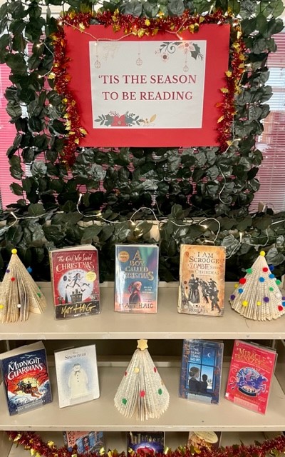 Bulmershe School Library tweet media