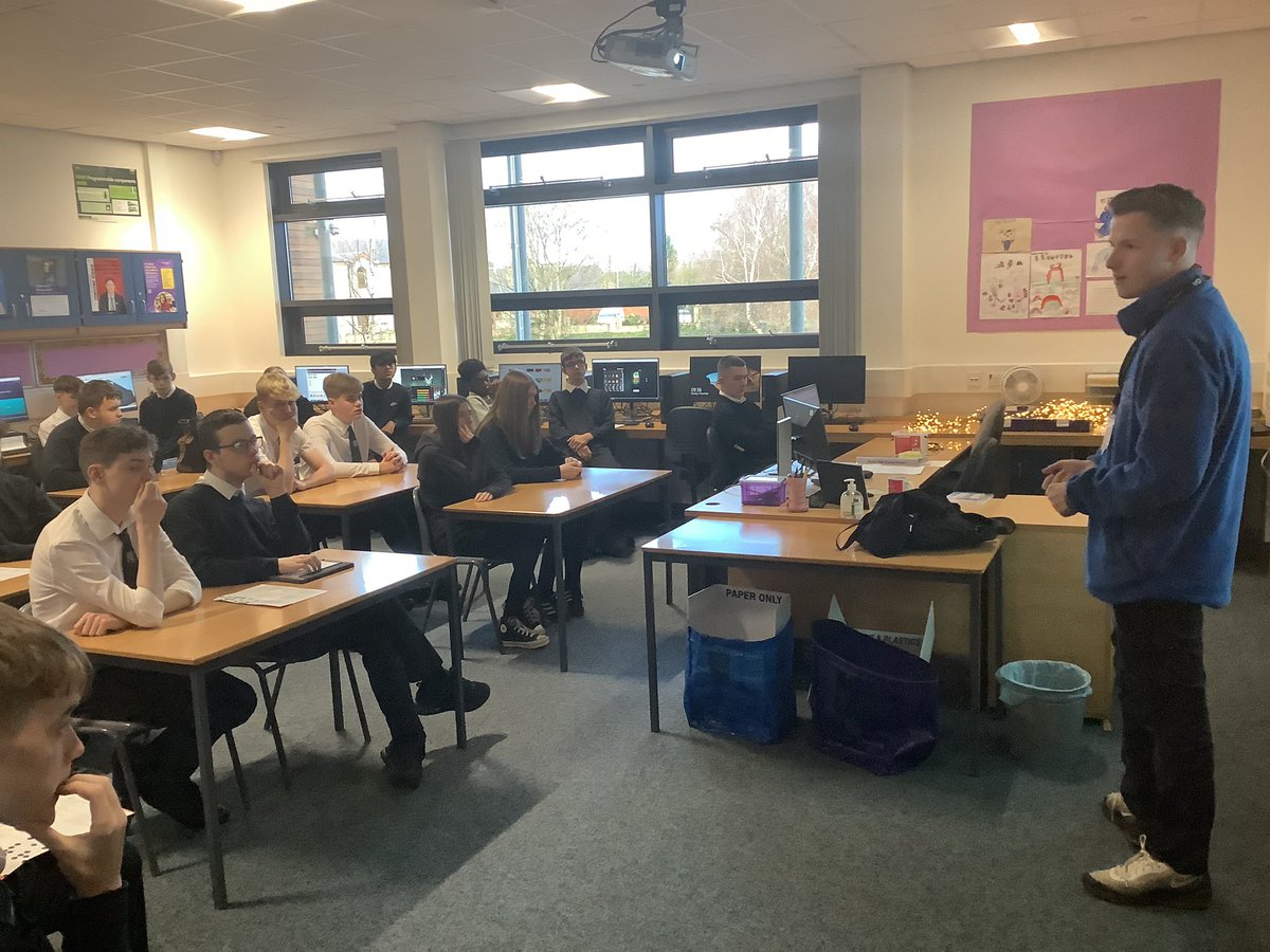 DennyComputing's tweet image. Our S4 and Games Development pupils were lucky enough to have Toby from @QaScotland in yesterday morning to have a chat about apprenticeships! Lots of really useful career and pathways information for our pupils to consider. Thanks again Toby! #careers #pathways #computingscience
