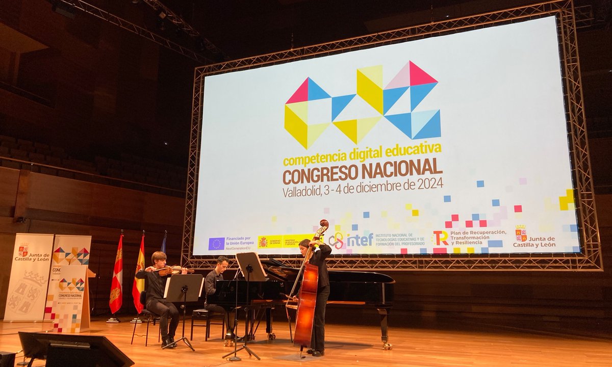 !!!Comenzamos!!! Congreso nacional de CompDigEdu. Valladolid 3/4 diciembre. #EUDigitalEducation #DEAP @na_carrera @educaINTEf @CompDigEdu_PA <a href="/CFIE_PALENCIA/">CFIE_PALENCIA</a> <a href="/crfptic/">CRFPTIC</a>
