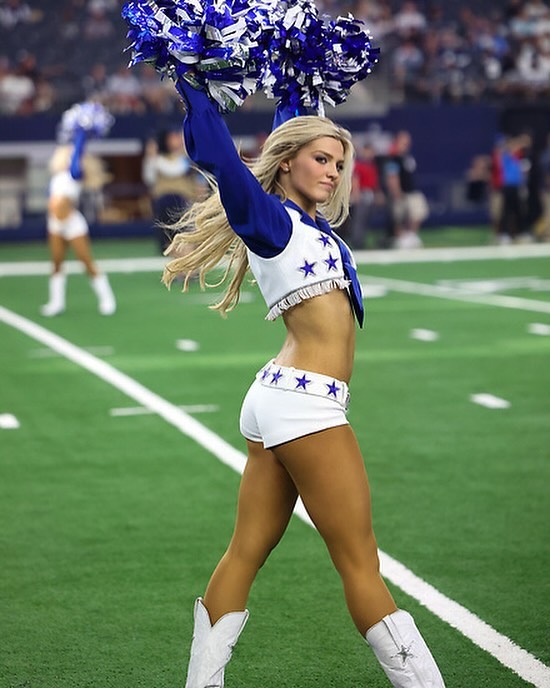 wehateporn's tweet photo. Blonde #cheerleder or #trackcoed in a #hat and #boots? https://t.co/i66egR81LF