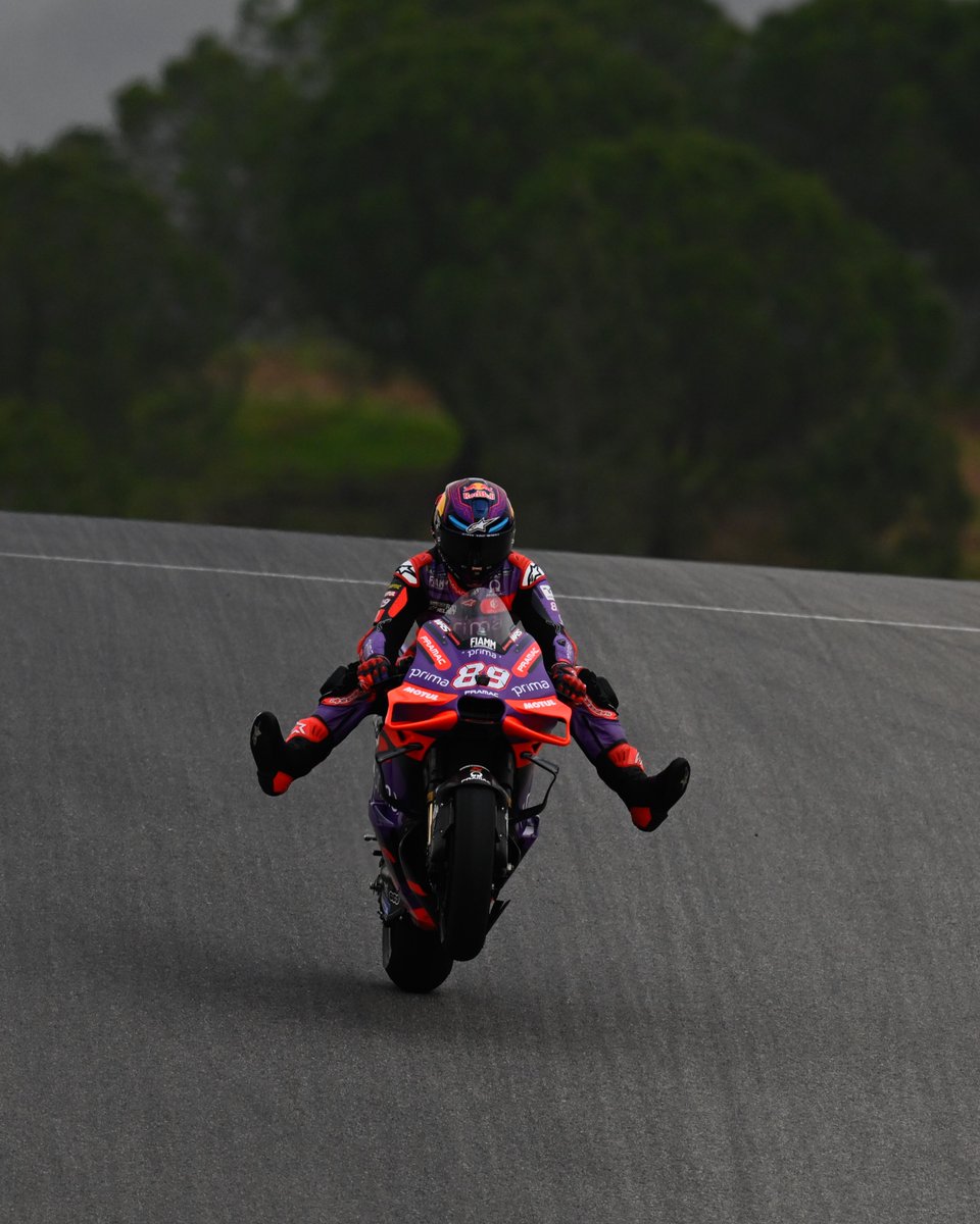 MotoGP's tweet image. #WheelieWednesday at the rollercoaster 👇 

🔥🔥🔥🔥🔥🔥🔥🔥

#PortugueseGP 🇵🇹 | #SeasonRecap
