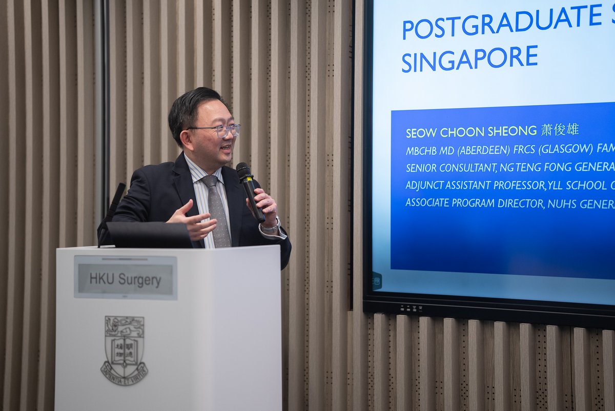 HKUSurgery's tweet photo. Last Wednesday, 27 November, 2024, we had the pleasure of hosting Professor Choon Sheong Seow, Head of Colorectal Service & Senior Consultant at Ng Teng Fong General Hospital, Jurong Health Campus, National University Health System (NUHS), Singapore. He delivered an insightful lecture on "General Surgery Training in Singapore."

In addition to delivering a lecture, Professor Seow shared his experiences with our colleagues and participated in various departmental activities, including Grand Rounds, Census Meetings, OT, and endoscopy sessions at Queen Mary Hospital and our partner hospitals. We greatly valued the opportunity for experience sharing and the exchange of ideas.
@hkusurgery @hkumed #surgerytraining #exchangeprogramme