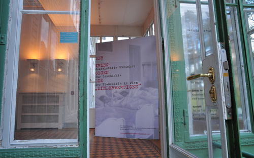 Das DÖW bietet derzeit jeden 1. Samstag im Monat eine Ausstellungsführung in der Gedenkstätte Steinhof an. Im Fokus stehen NS-Medizinverbrechen sowie deren Aufarbeitung und Erinnerung. Nächster Termin: 7.12., 12.00 Uhr. Anmeldung bis Donnerstag! Infos: doew.at/neues/rundgang…