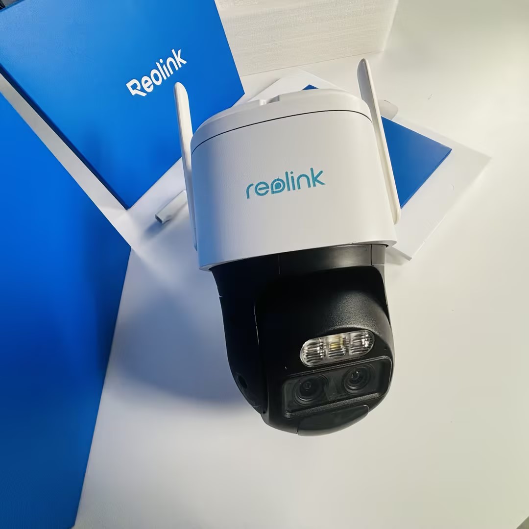ReolinkTech's tweet image. 🎁✨  Black Friday packages are arriving! Did you receive yours? Drop your unboxing photos in the comments and let’s see what treasures you found! 

 #UnboxingFun #CyberMonday #Deals #ShopSmart #Reolink #Homesecurity  #Cameras