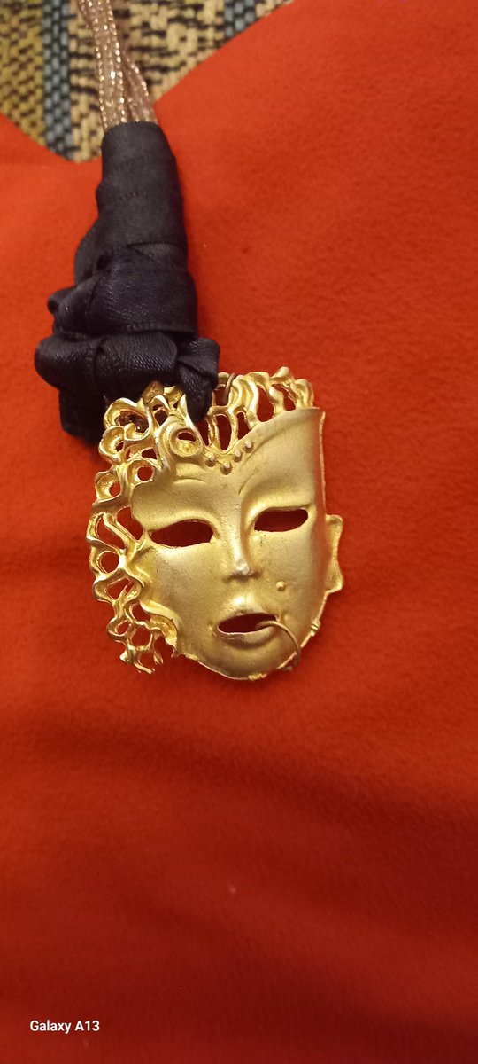 " YAMYAMLAŞAN İNSAN ALEMİ" İnsanların büyük bölümü ahlaksızlaşmış DOLANDIRICILIK MESLEK olmuştur. İNSANLAR dürüstleşmediği müddetçe HANGİ İKTİDAR GELİRSE GELSİN Devran düzelmez...MİMAR TÜLAY ŞANLITÜRK TÜRKİYE.........