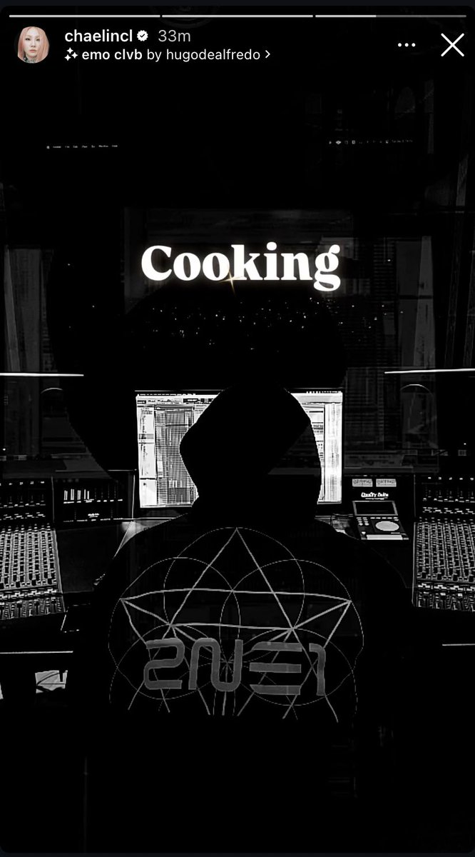 gdandsan__'s tweet photo. SAY THANK YOU PARK BOM FOR PRESSURING EVERYONE FOR A NEW ALBUM HAHAHAHAHHAAH https://t.co/nqtcoasGgc