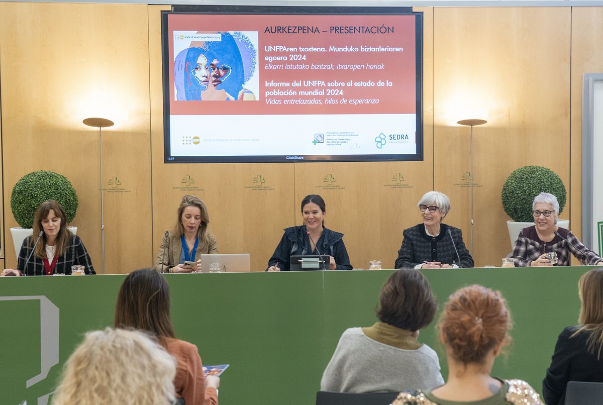 fpfeong's tweet photo. Presentación en Parlamento Vasco @PVasco_EuskoL del Informe @UNFPA sobre el Estado de la Población Mundial. Con el Intergrupo Parlamentario sobre Población, Desarrollo y #derechossexualesyreproductivos. Gracias a @monicapferro d #UNFPA, @emakundEJGV, #Emaize Centro Sexológico https://t.co/6RJwlmEtR4