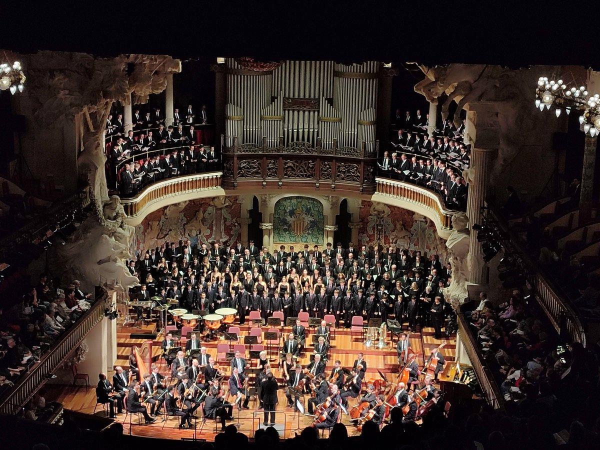 Mil anys de música a Montserrat.
Estrena de “PACIS VISIO”, compost per <a href="/BernatVivancos/">Bernat Vivancos</a>, Andreu Diport, Miquel de Jorge, <a href="/CarlesPrat4/">Carles Prat Vives</a> i Adrià Barbosa.
Direcció artística de <a href="/DanielMestreD/">Daniel Mestre 🎗🇺🇦</a>
Hem assistit a una fita de la música coral mundial.
#montserrat #millenari #catalunya