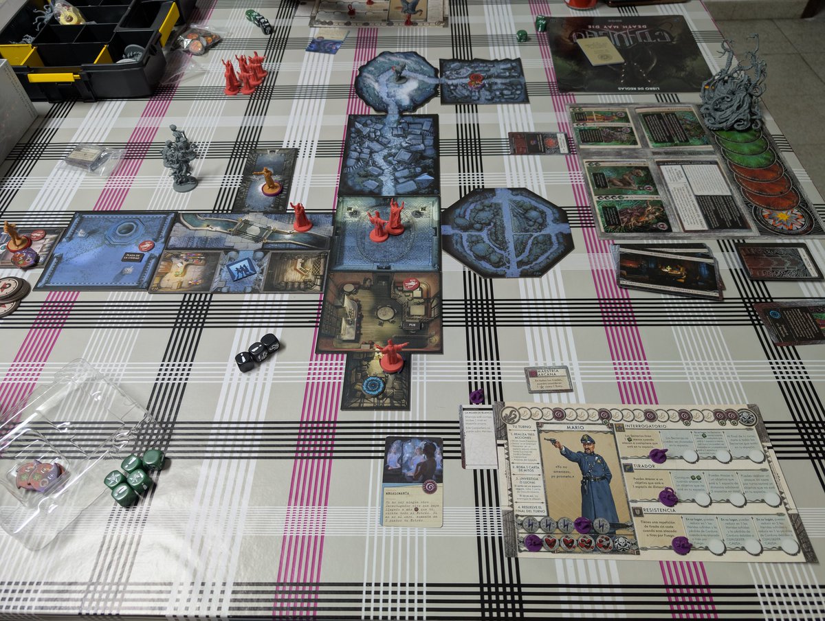 Aprovechando la mañana en <a href="/ludusgallaeciae/">Ludus Gallaeciae</a> con el Cthulu Death May Day