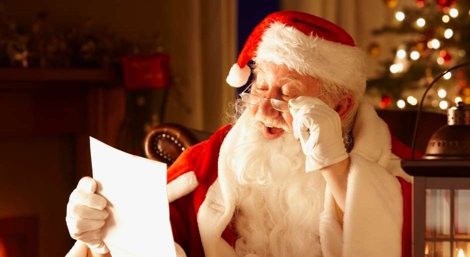 chiaravix's tweet photo. I volti più famosi del Natale: https://t.co/ekCfhZqBW3