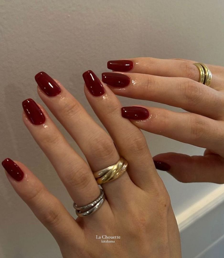 Diorgirlx's tweet photo. cherry red nails https://t.co/e9xCTEOe0b
