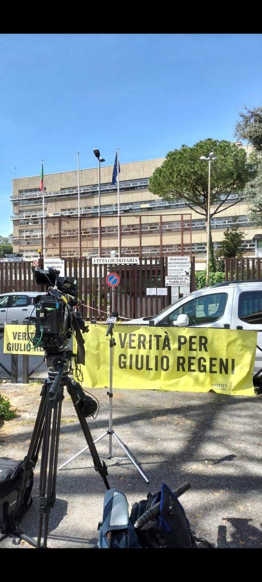 Gabriellagiallo's tweet photo. Oggi riflettori puntati sul tribunale di #piazzaleClodio per nuova udienza #processoRegeni
👇
#scortamediatica
#popologiallo
#ripudiamolatortura
#egypt #truthforGiulio #HumanRightsViolations https://t.co/RTC2KaE7wA