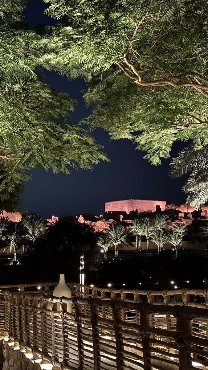 ازرع بوقتك طيب وانت المستفيد
الطيب شجره ماتموت عروقها

 #بوح_lلمشاعر