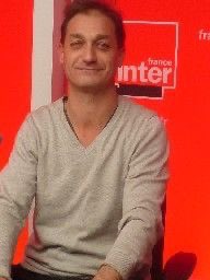 mathildaNemesis's tweet image. Votre ancien collègue Jean Philippe Desbordes vient d’être condamné à 20 ans de prison pour avoir violé 700 fois par sodomie sa belle fille mineure. Étrangement on vous entend pas l’ouvrir à ce sujet.
Vous êtes littéralement le camp du mal