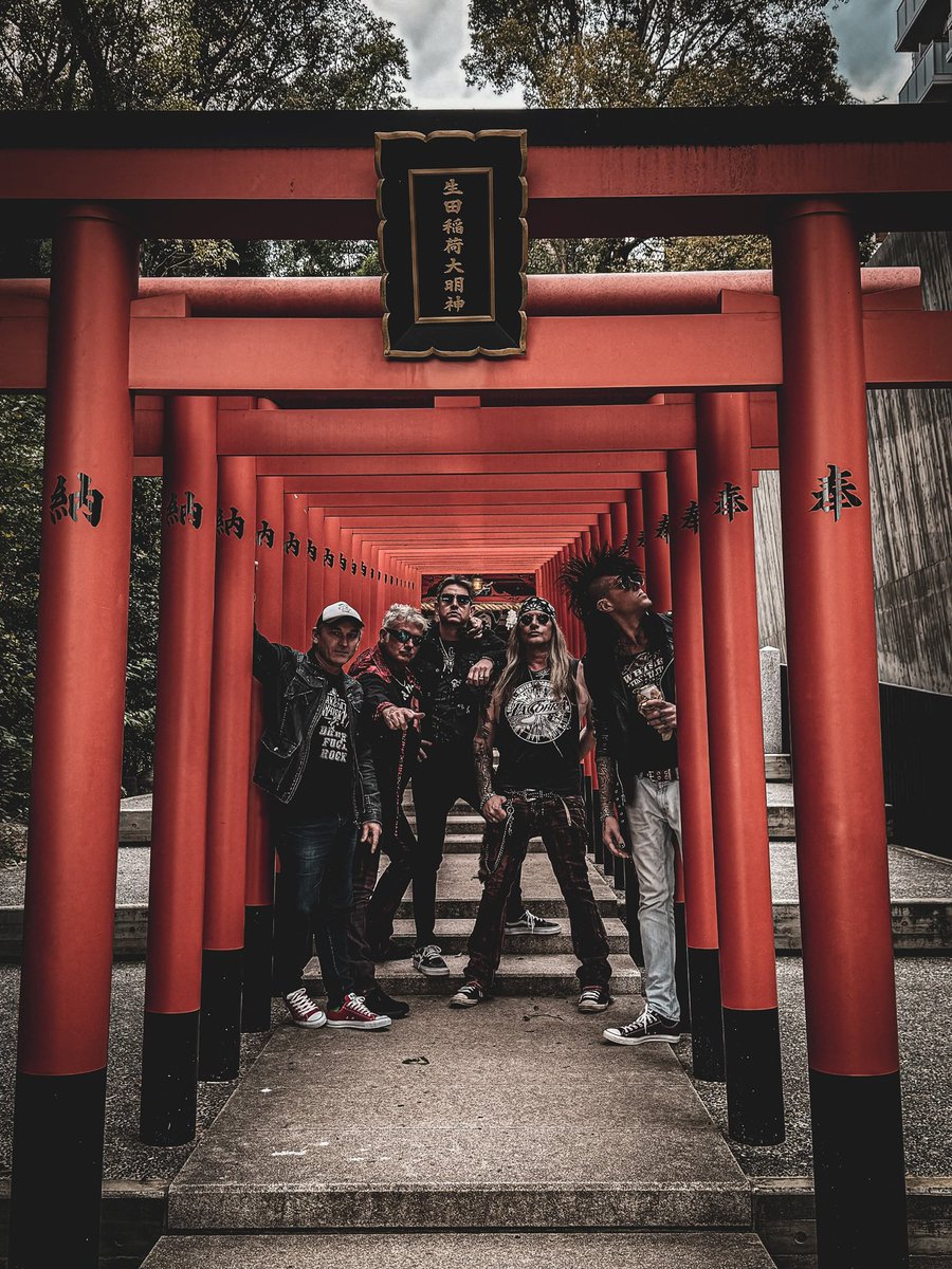 Thank you Japan! That was fucking awesome! Thanks to all the bands who supported us and the amazing fans! ☠️